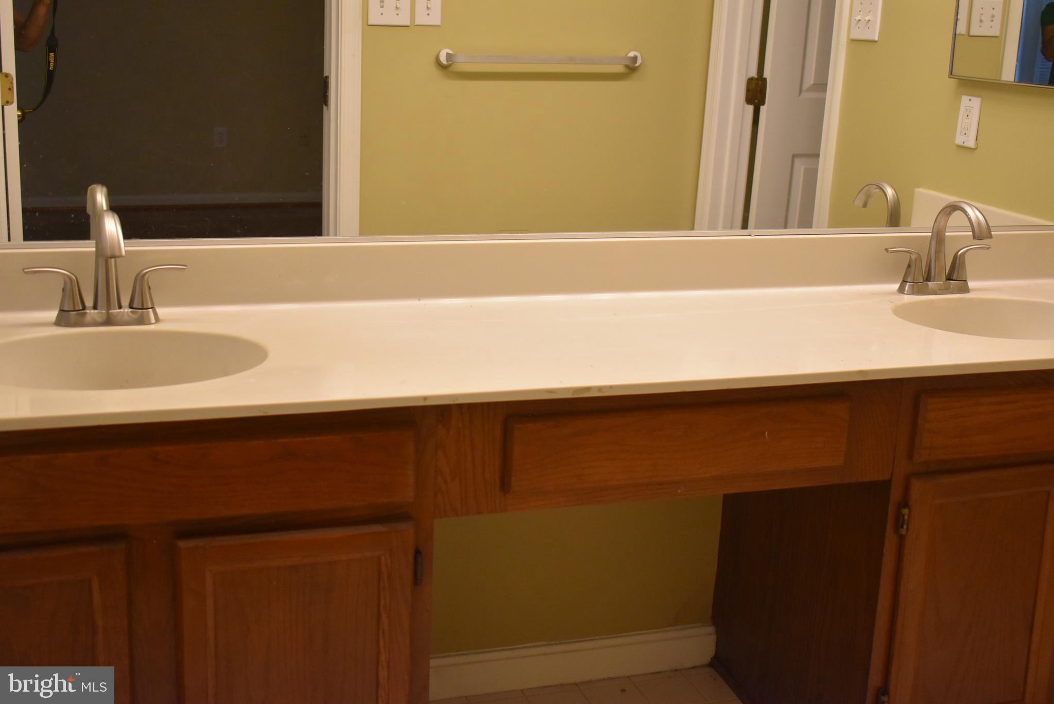 FAIRLAND TOWNS - Residential Lease