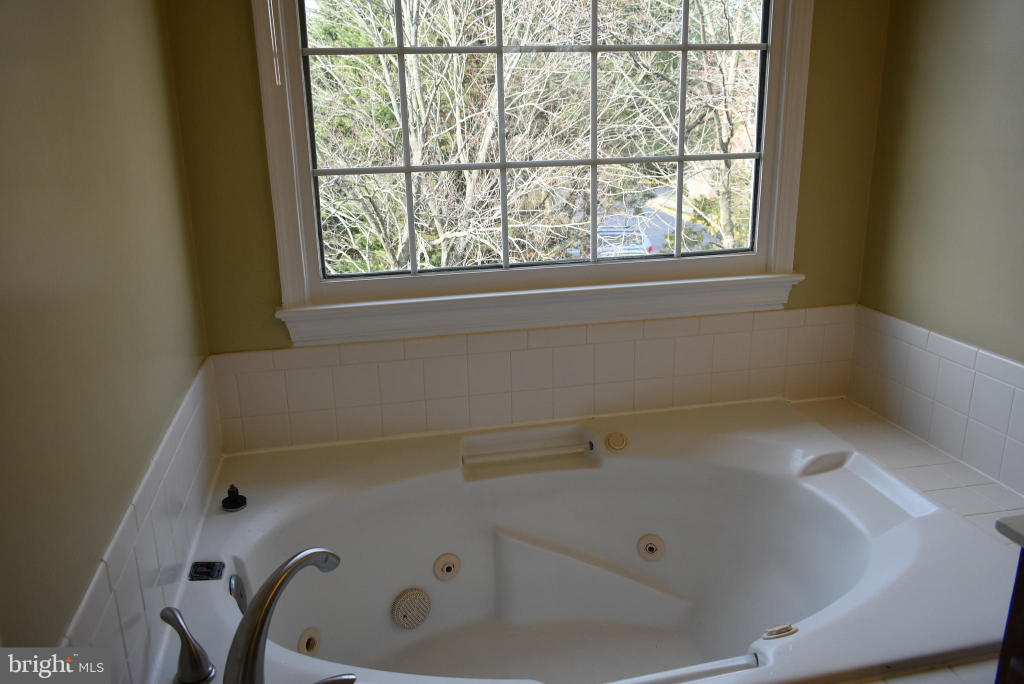 FAIRLAND TOWNS - Residential Lease