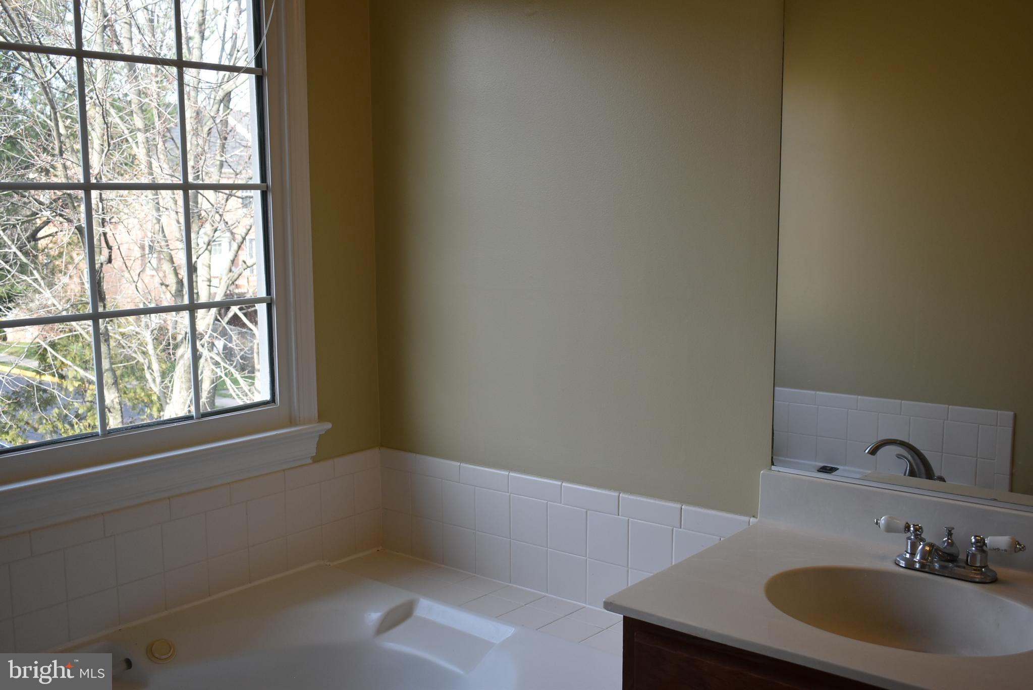 FAIRLAND TOWNS - Residential Lease