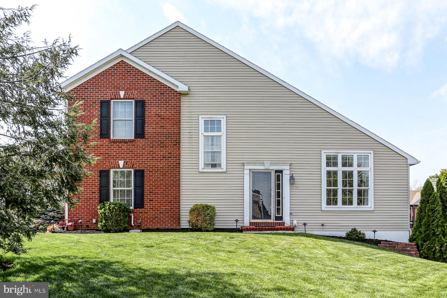 77 HICKORY STREET
