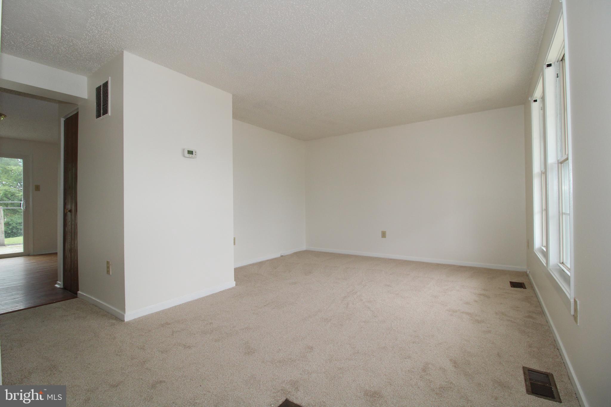 1524 VIOLET DRIVE
