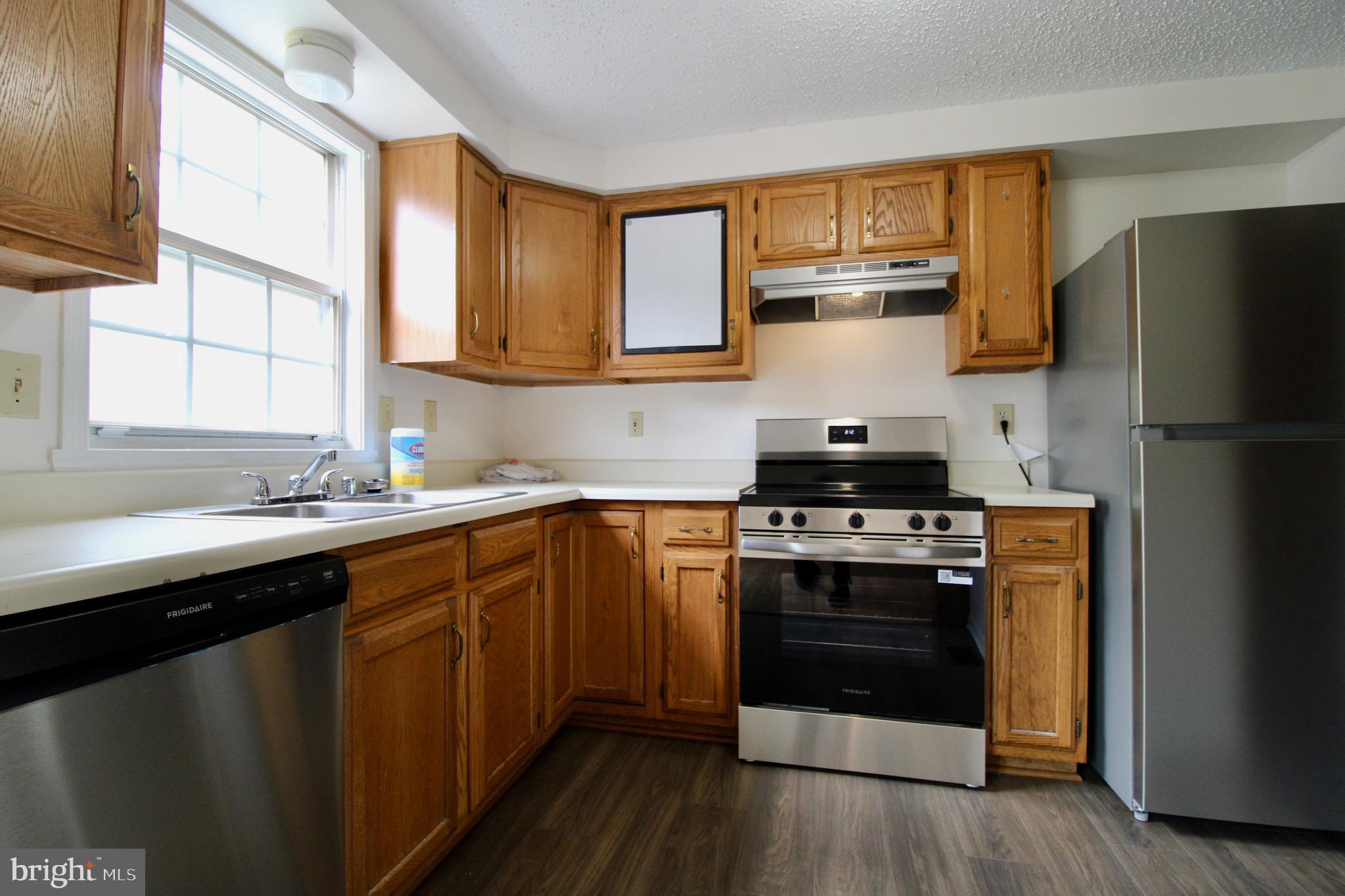 1524 VIOLET DRIVE