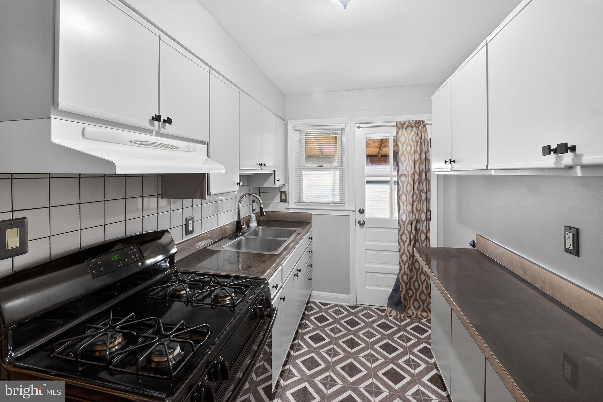 GAYLORD MANOR - Residential