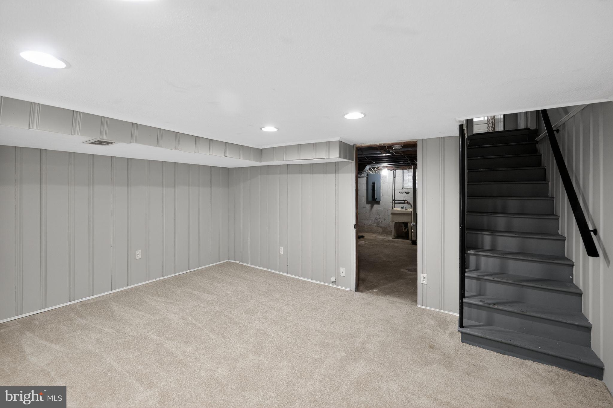 GAYLORD MANOR - Residential