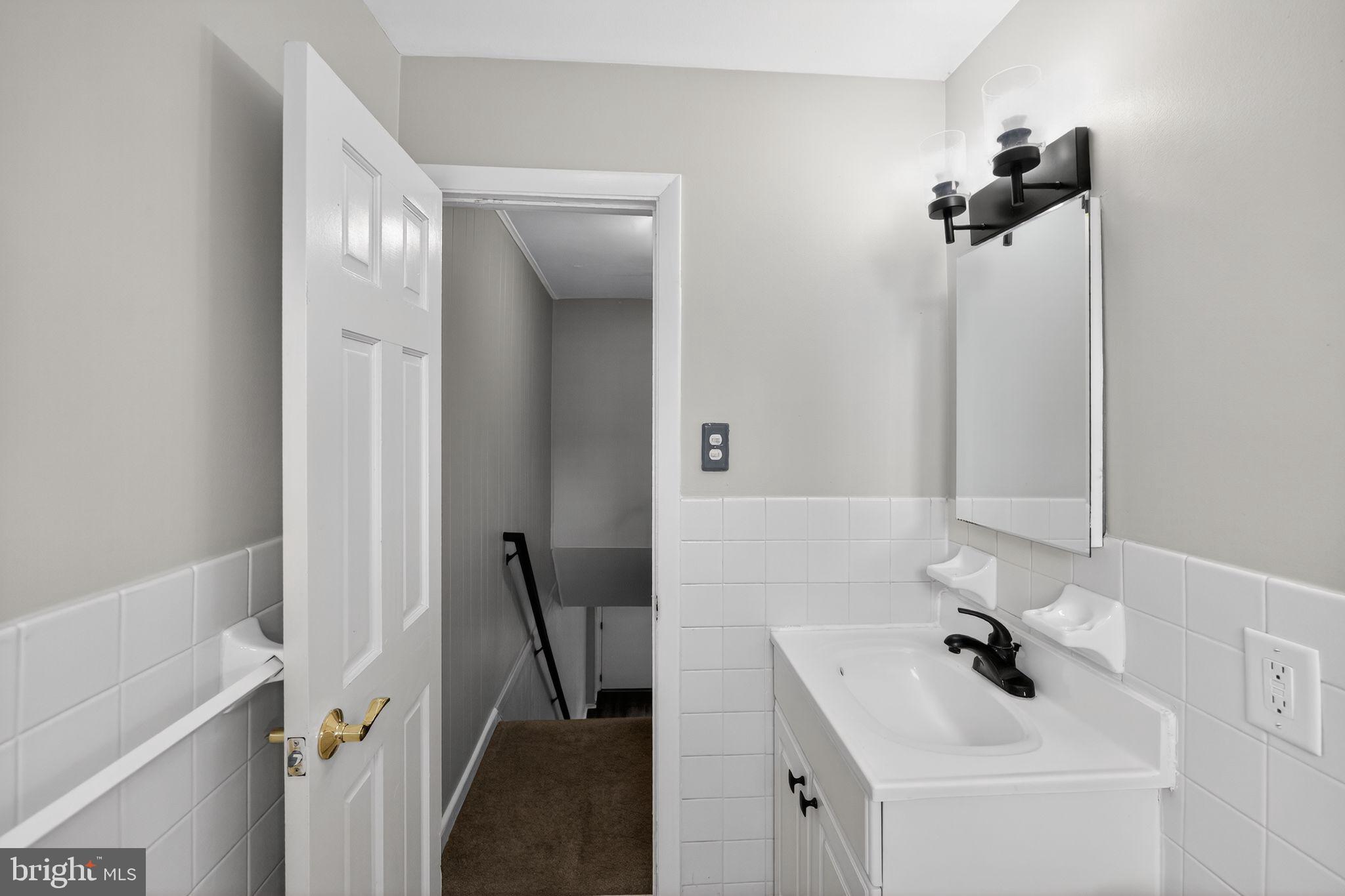 GAYLORD MANOR - Residential