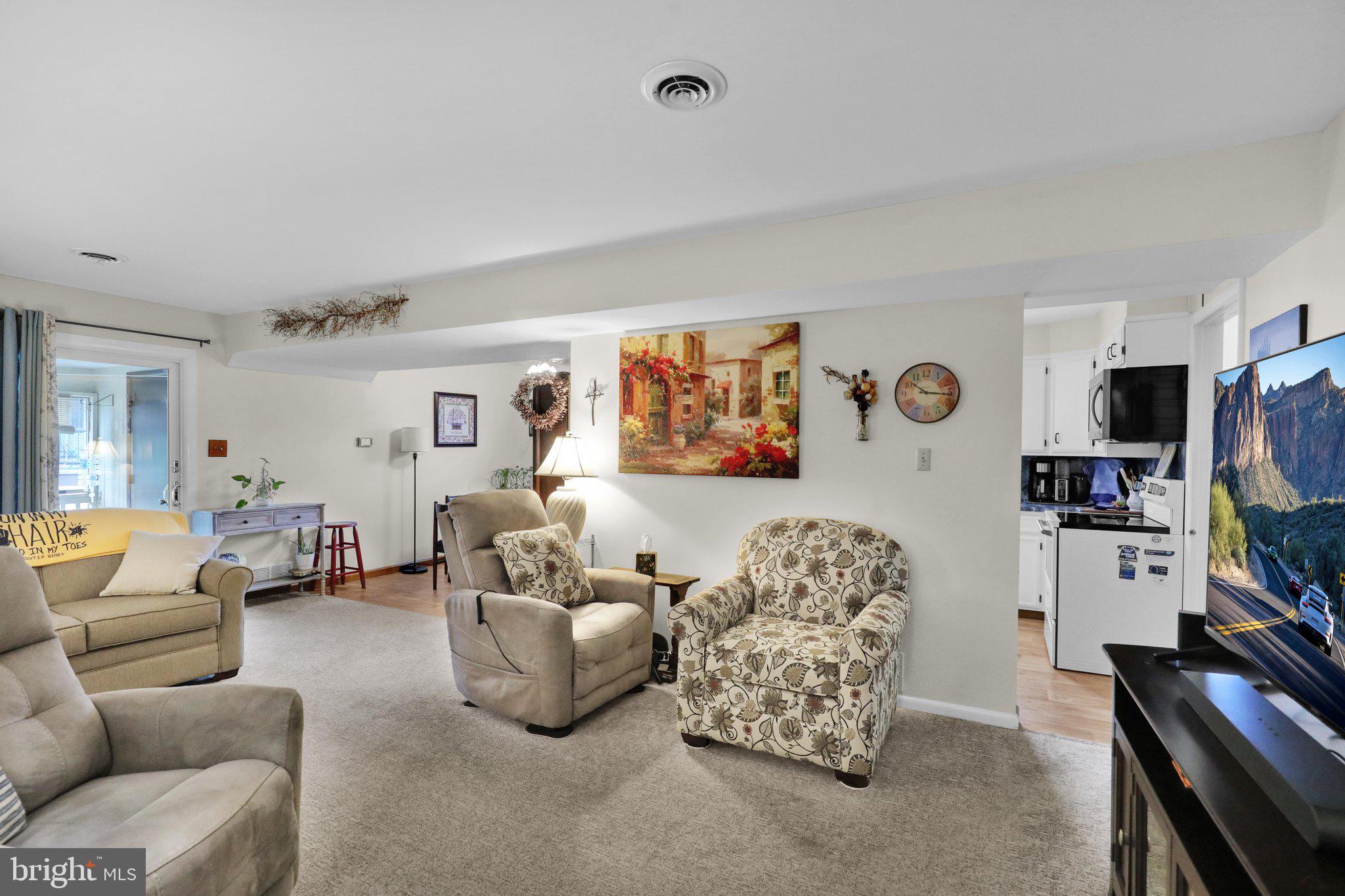 7 ALPINE COURT B