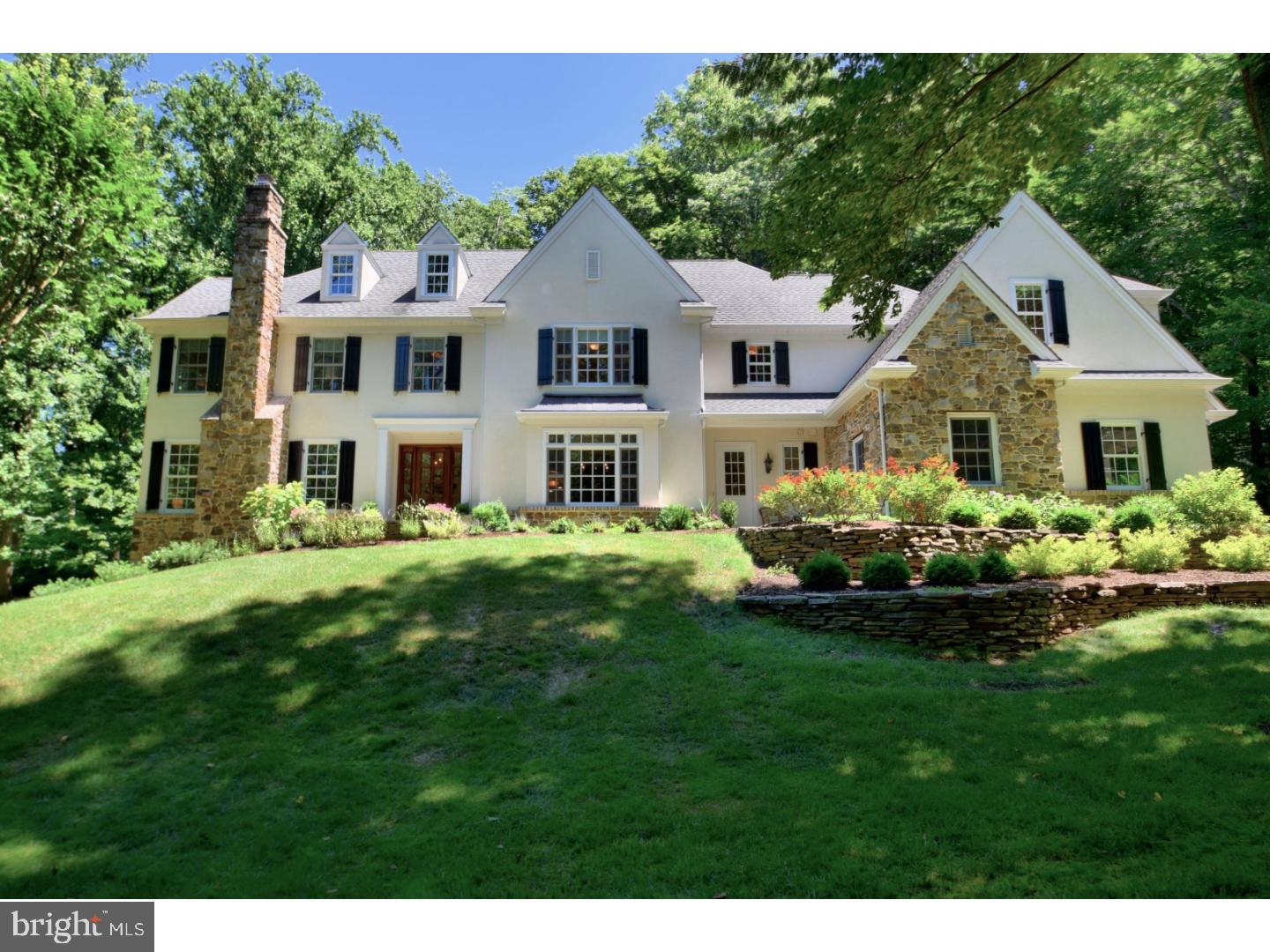 STONE MOUNT @ JERI - Residential