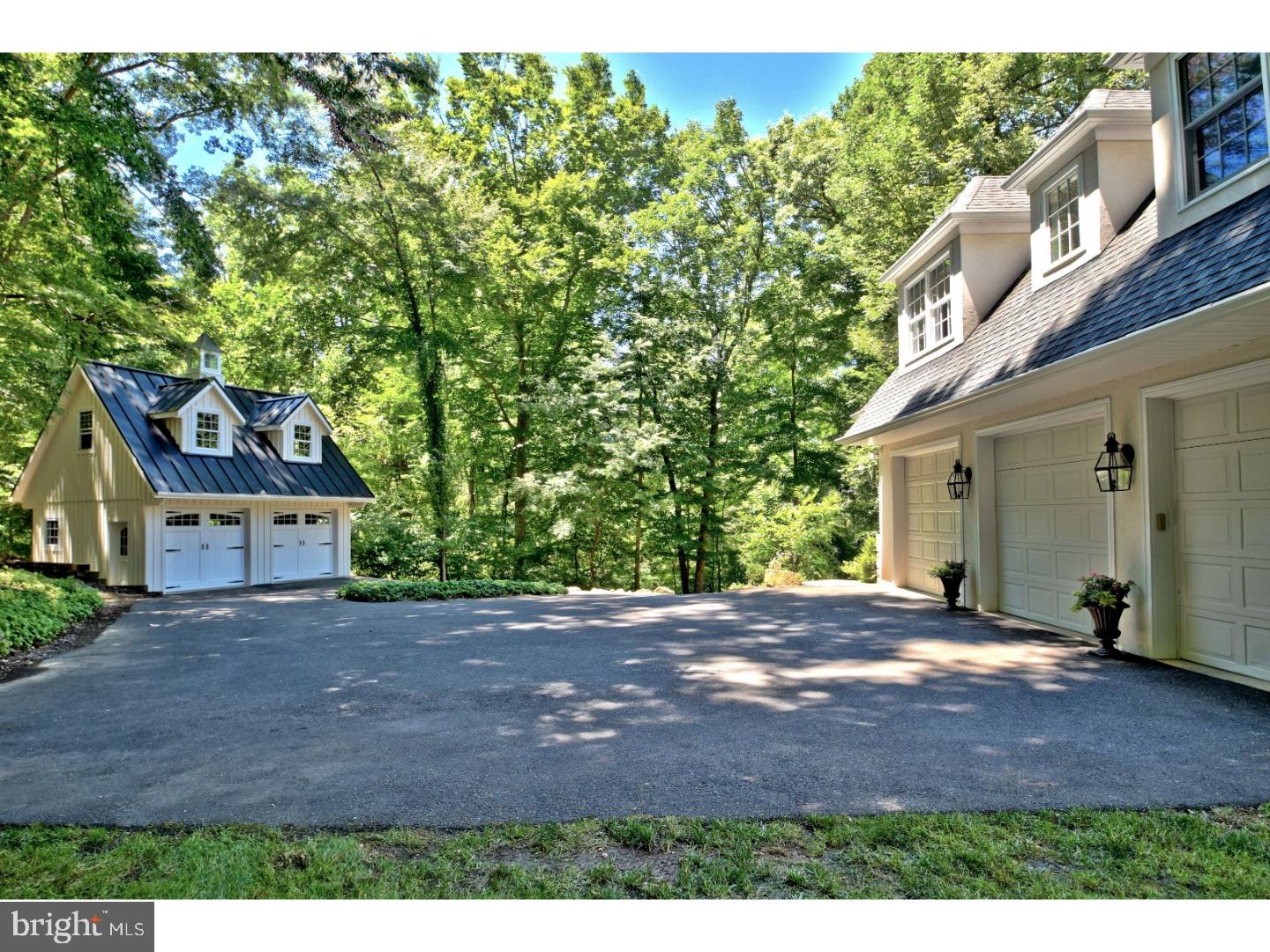 STONE MOUNT @ JERI - Residential