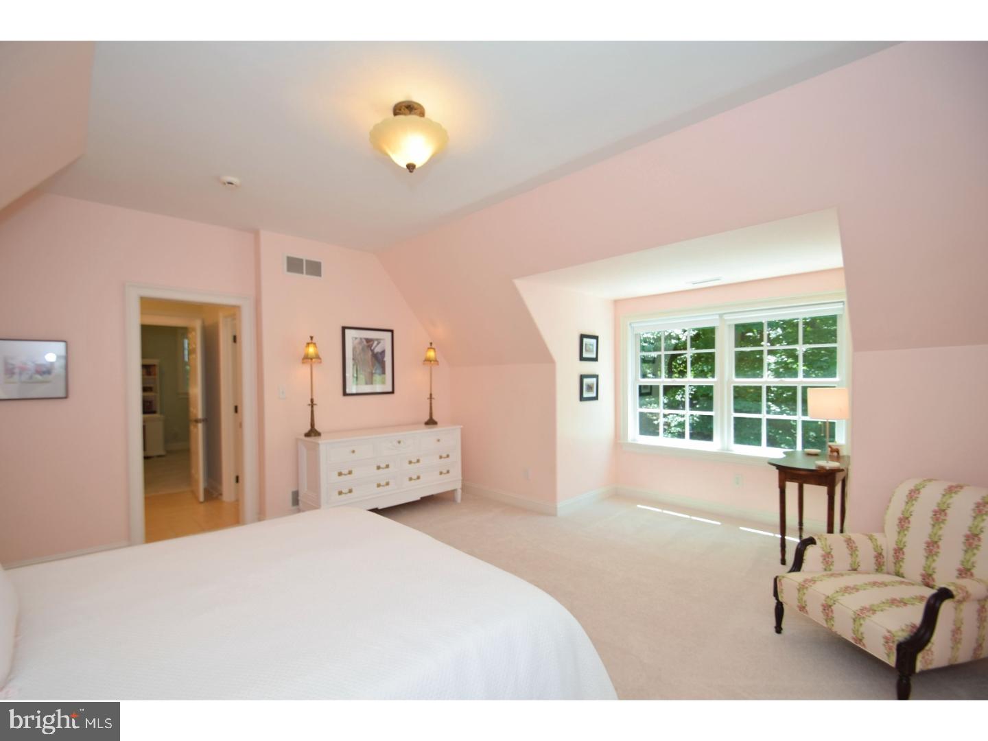 STONE MOUNT @ JERI - Residential