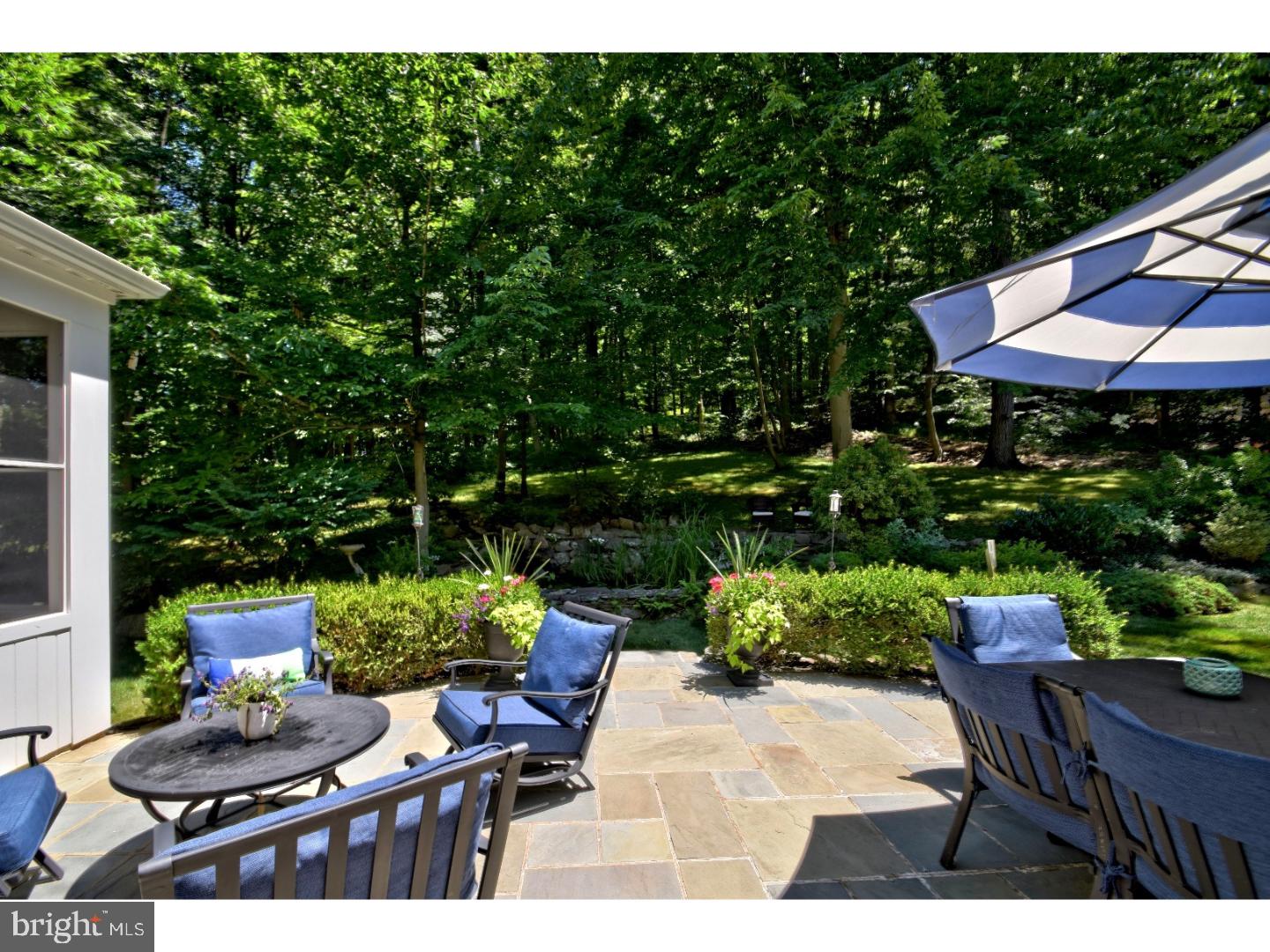 STONE MOUNT @ JERI - Residential