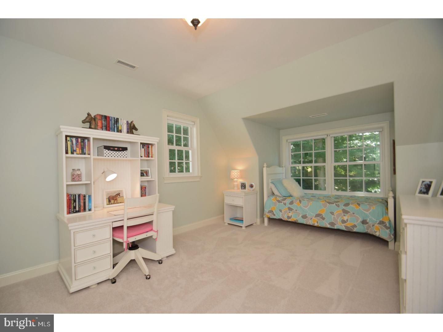 STONE MOUNT @ JERI - Residential