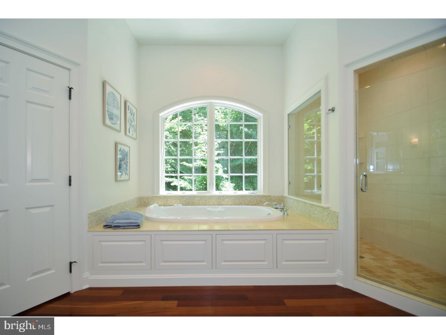 STONE MOUNT @ JERI - Residential