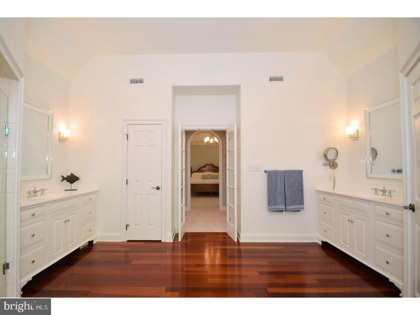 STONE MOUNT @ JERI - Residential