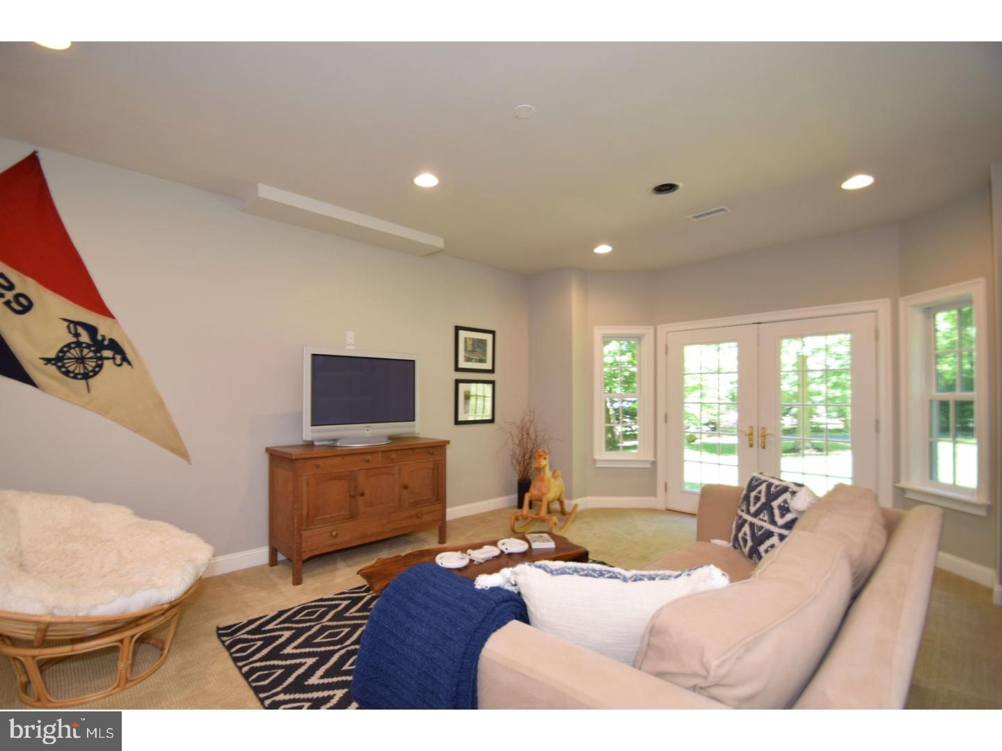 STONE MOUNT @ JERI - Residential