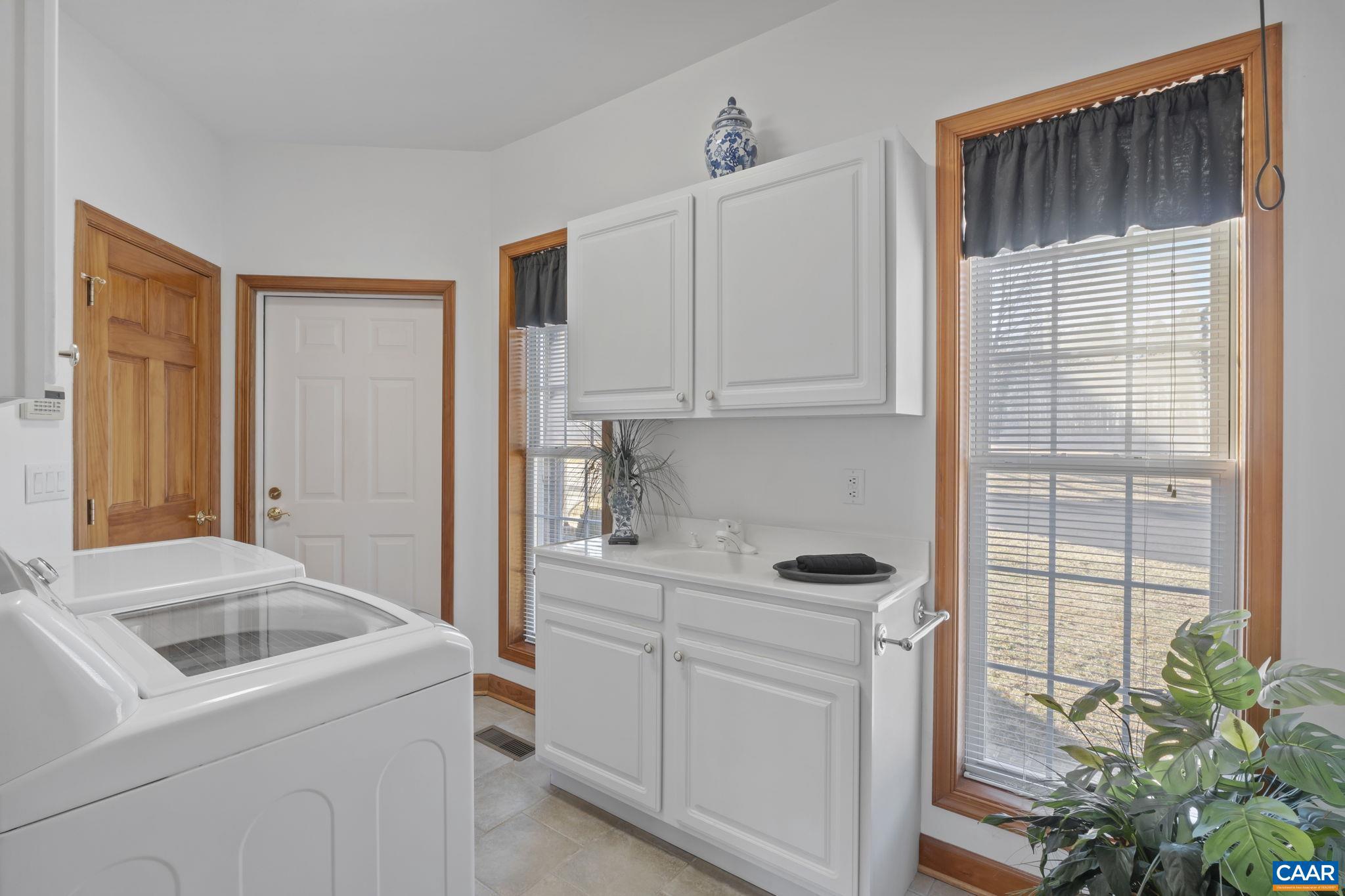 BROKEN ISLAND - Residential