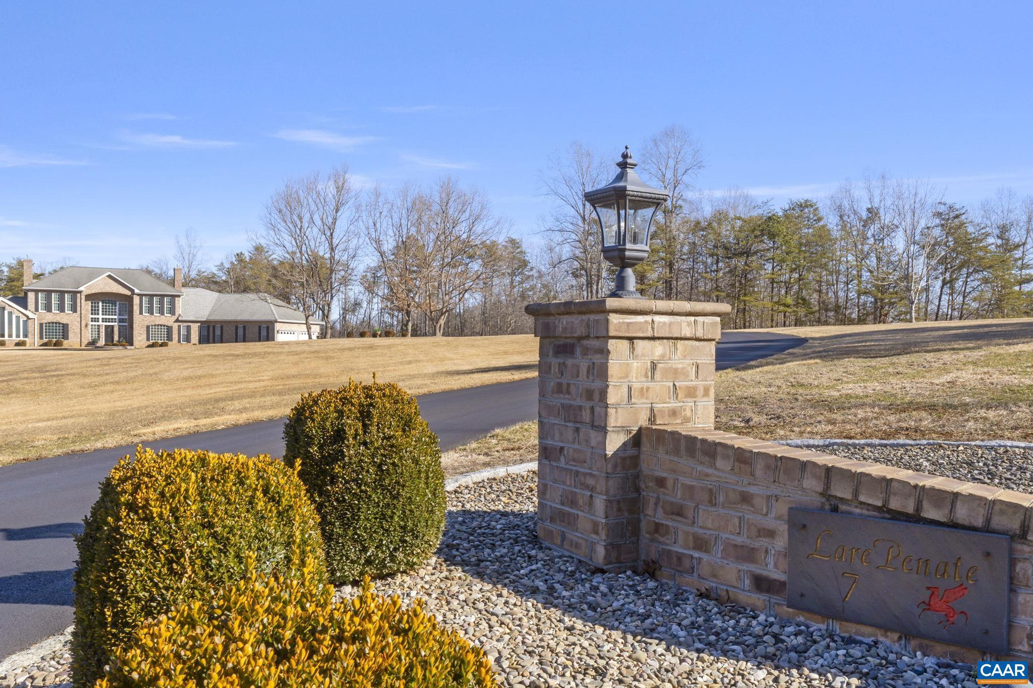 BROKEN ISLAND - Residential