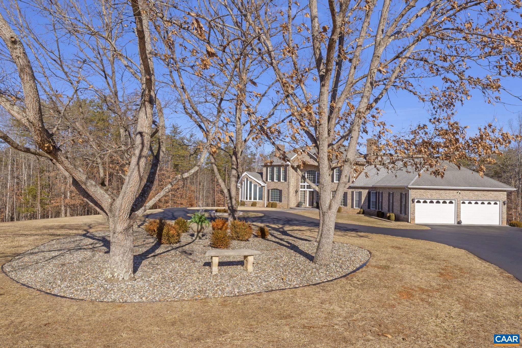 BROKEN ISLAND - Residential