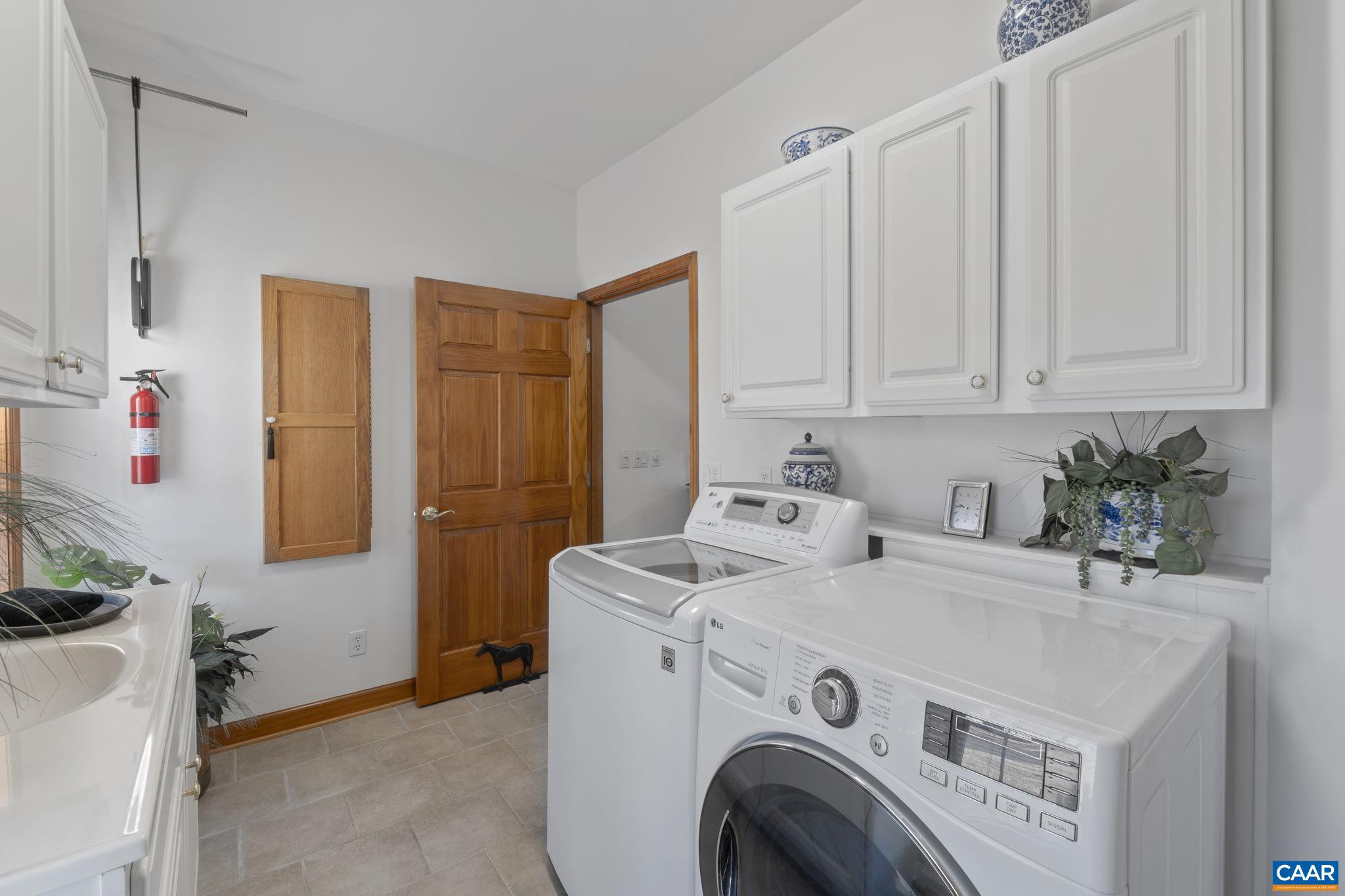 BROKEN ISLAND - Residential