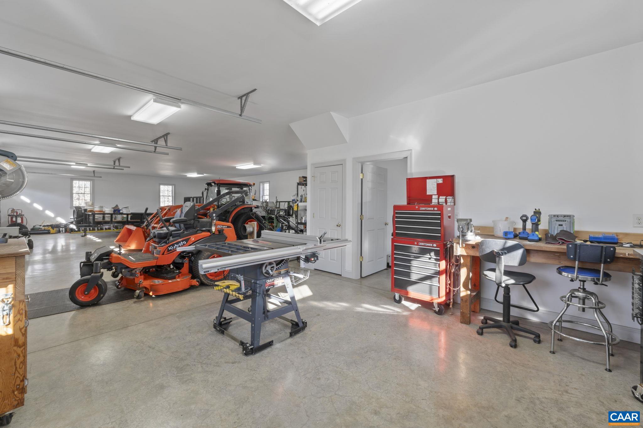 BROKEN ISLAND - Residential