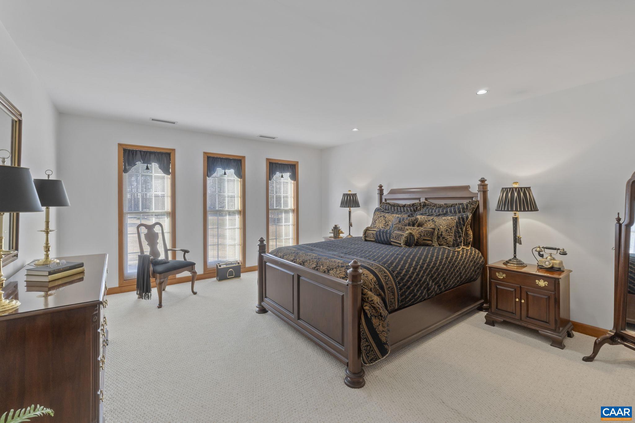 BROKEN ISLAND - Residential