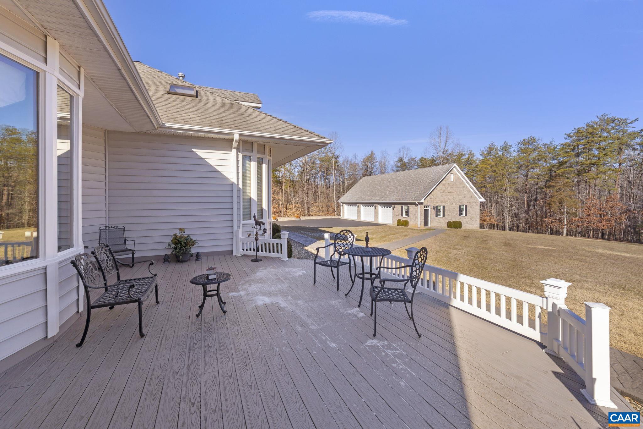 BROKEN ISLAND - Residential