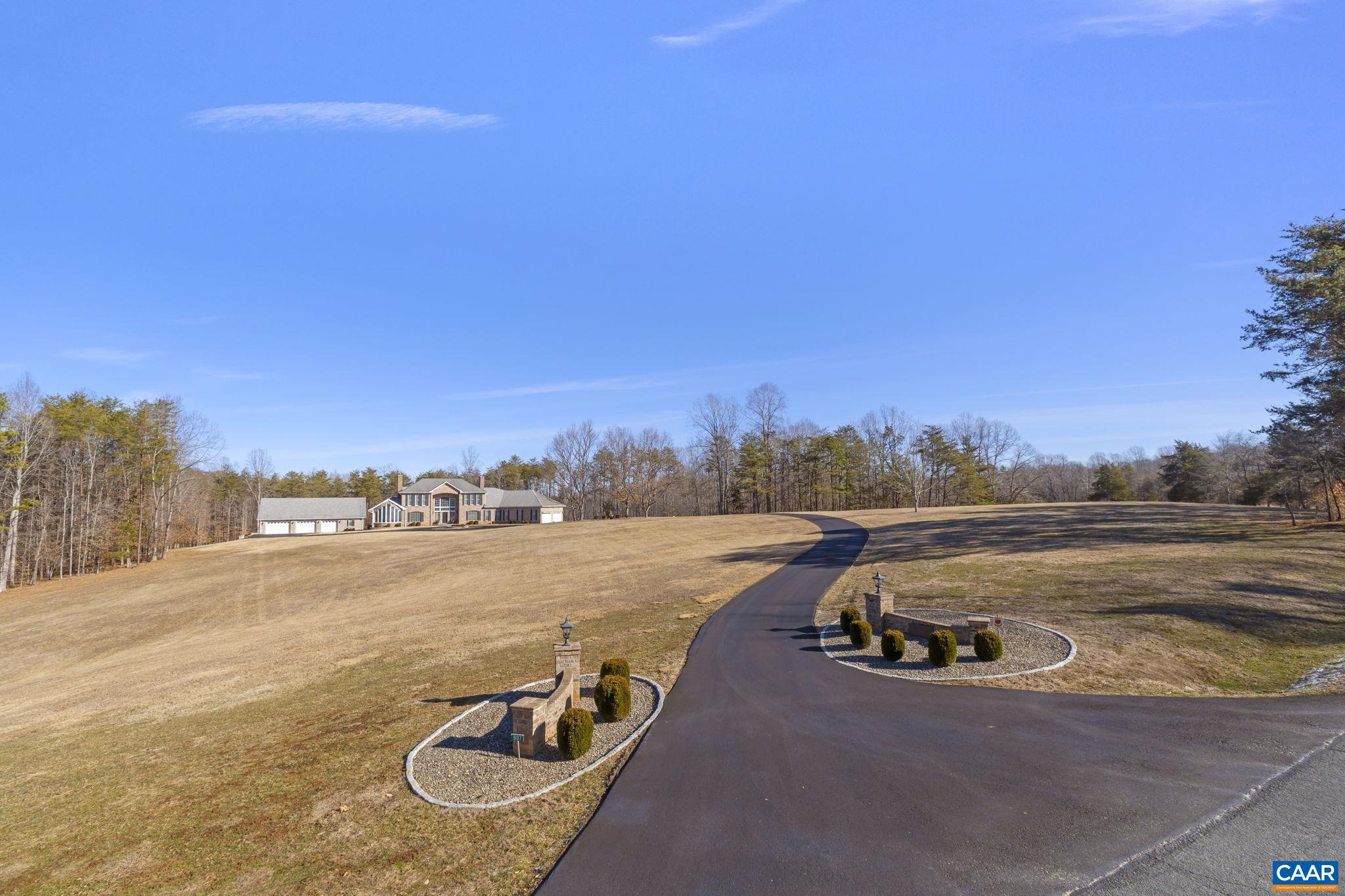 BROKEN ISLAND - Residential