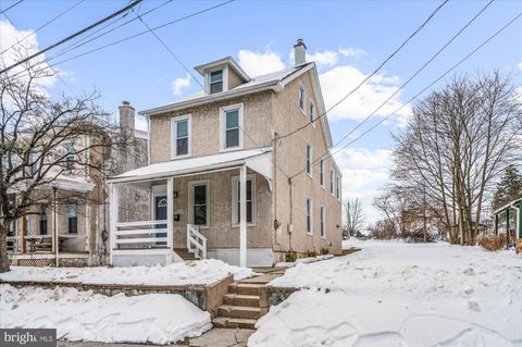 Photo of 526 Nutt Road, PHOENIXVILLE, PA 19460 (MLS # PACT2116896)