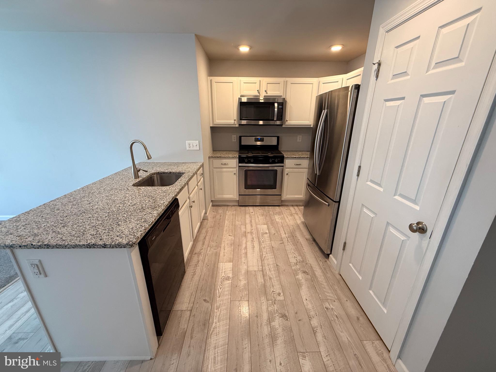 3040 DAVENPORT WAY M120 L