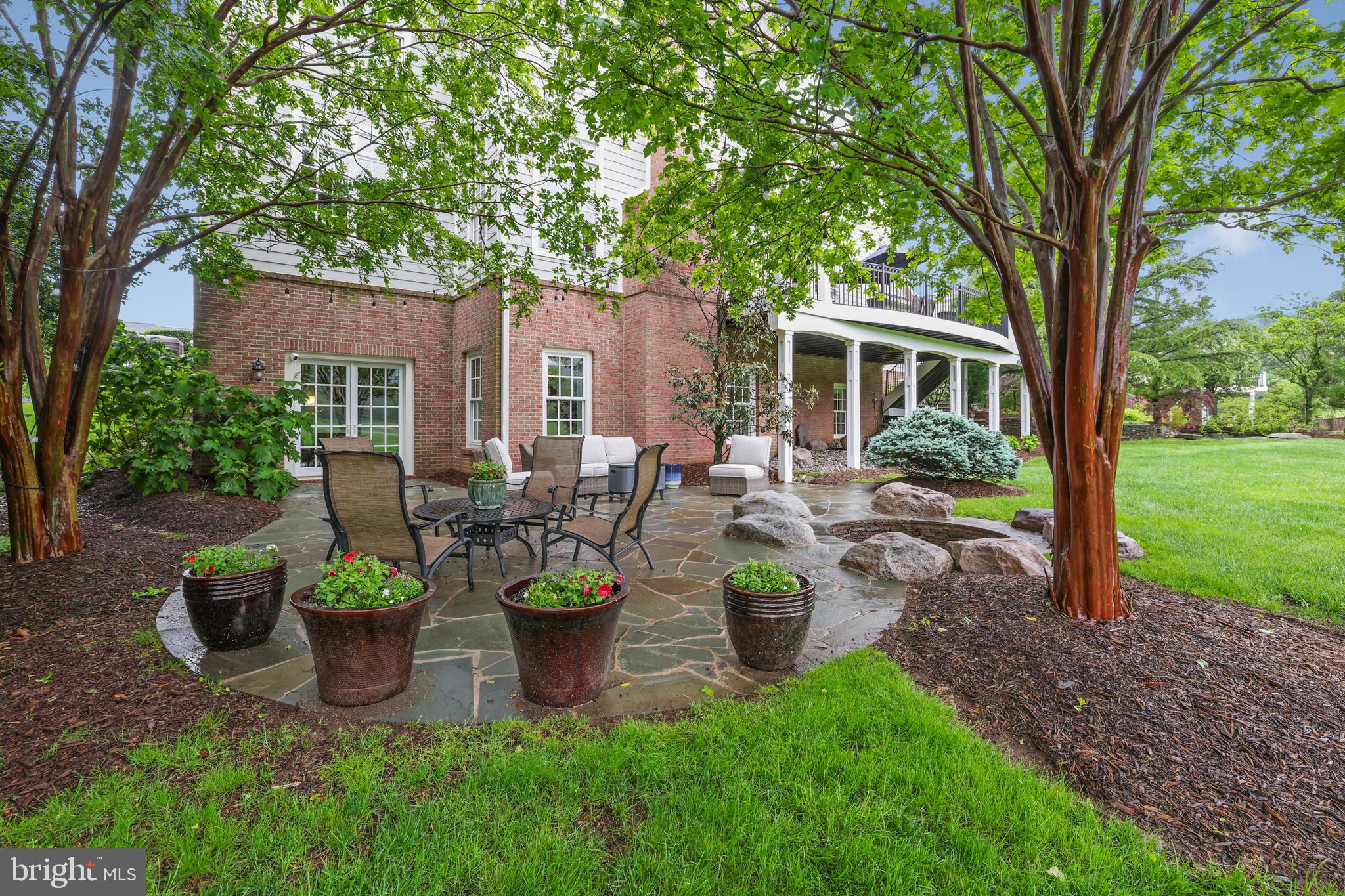 RASPBERRY FALLS - Residential