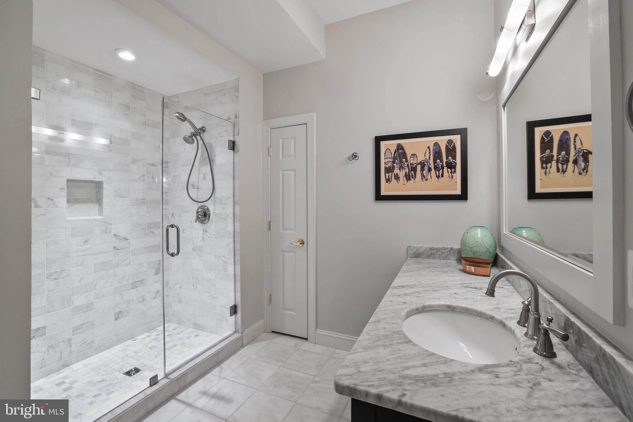 RASPBERRY FALLS - Residential