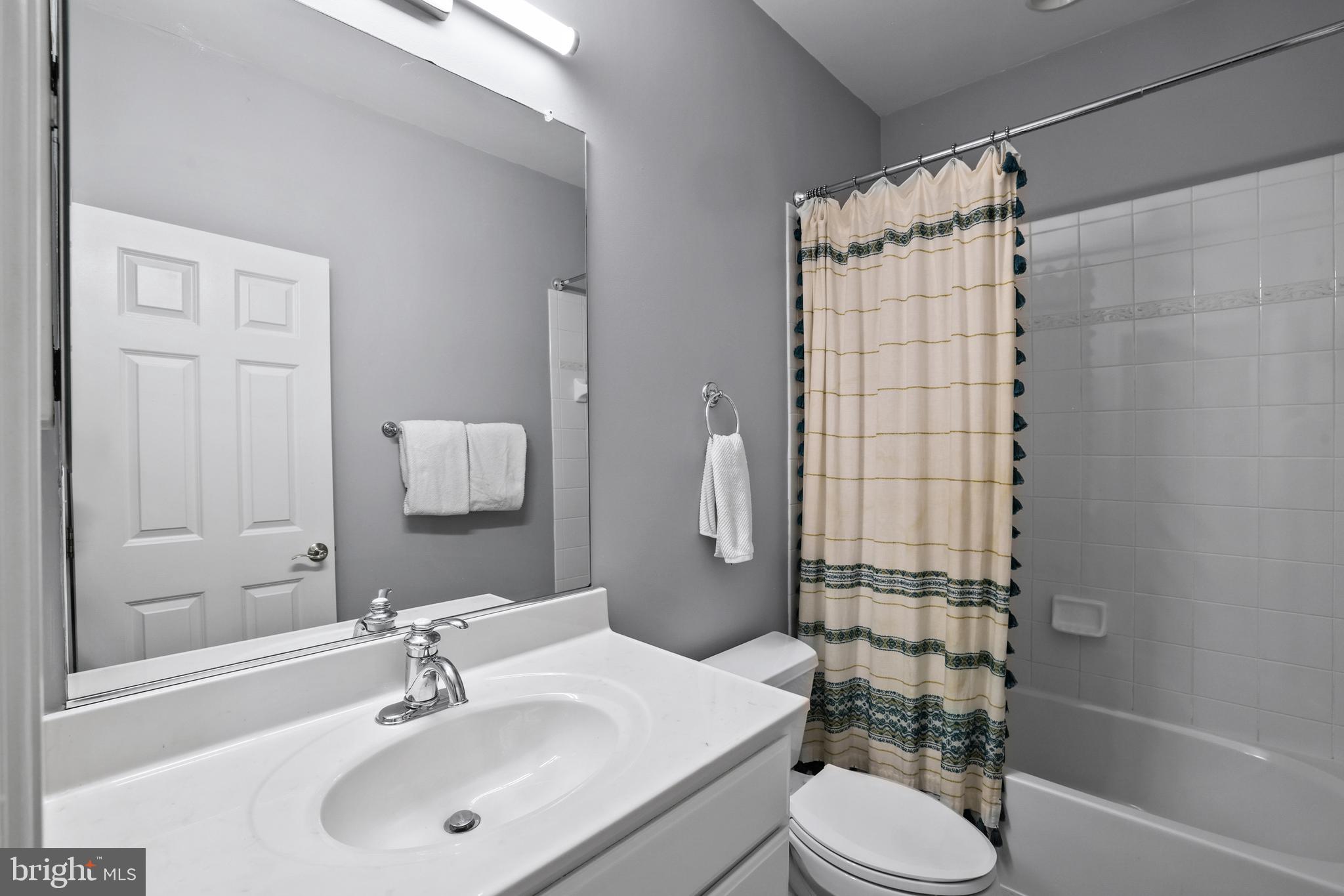 RASPBERRY FALLS - Residential