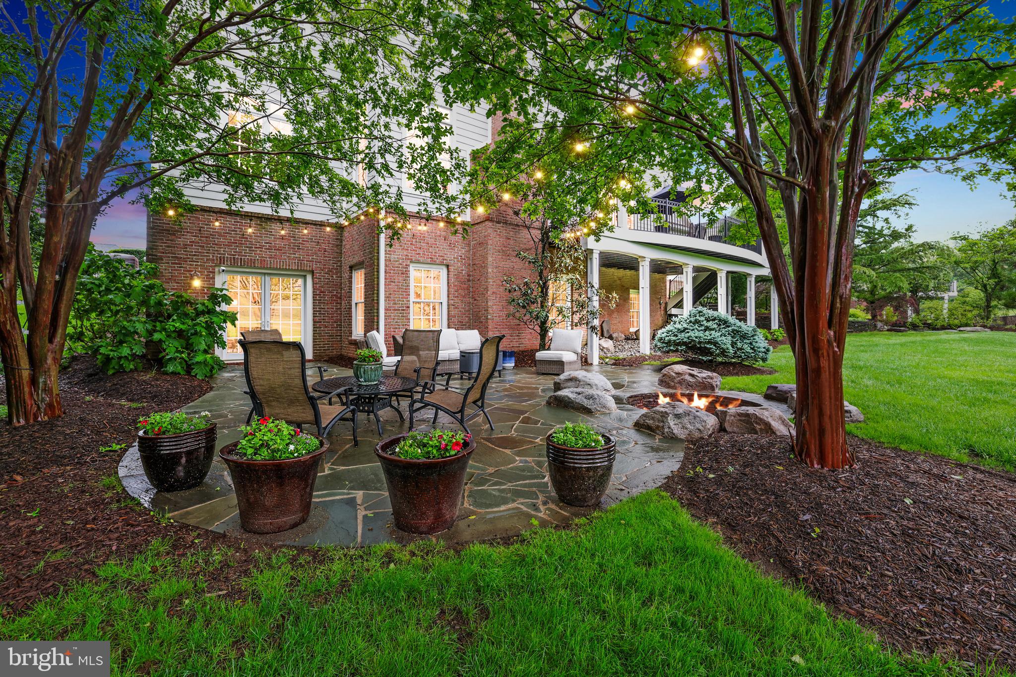 RASPBERRY FALLS - Residential