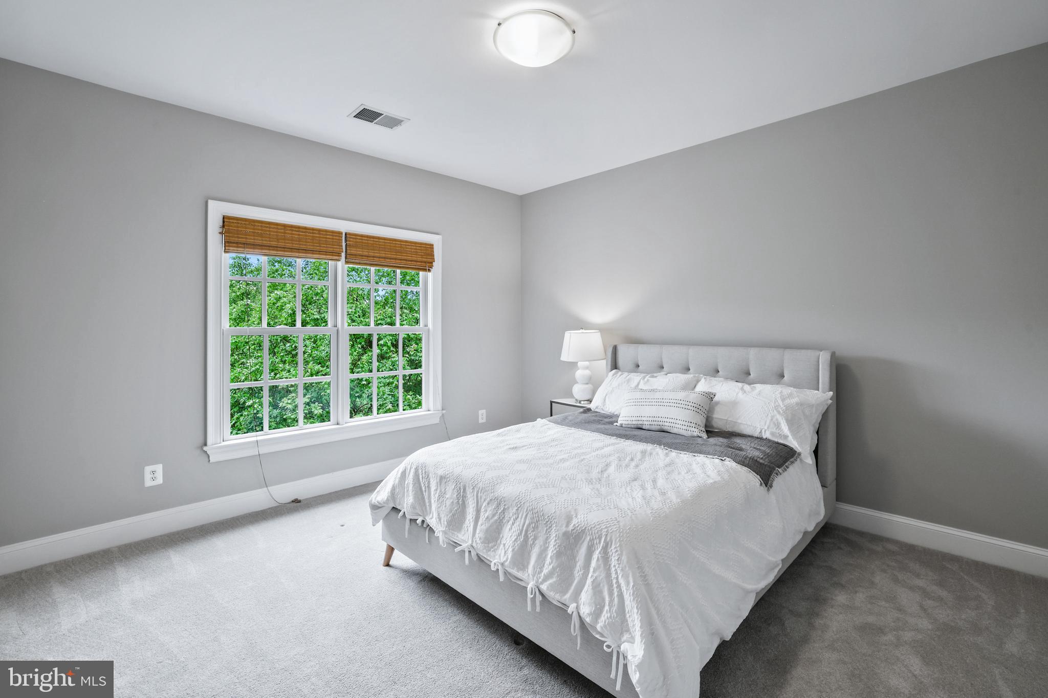 RASPBERRY FALLS - Residential