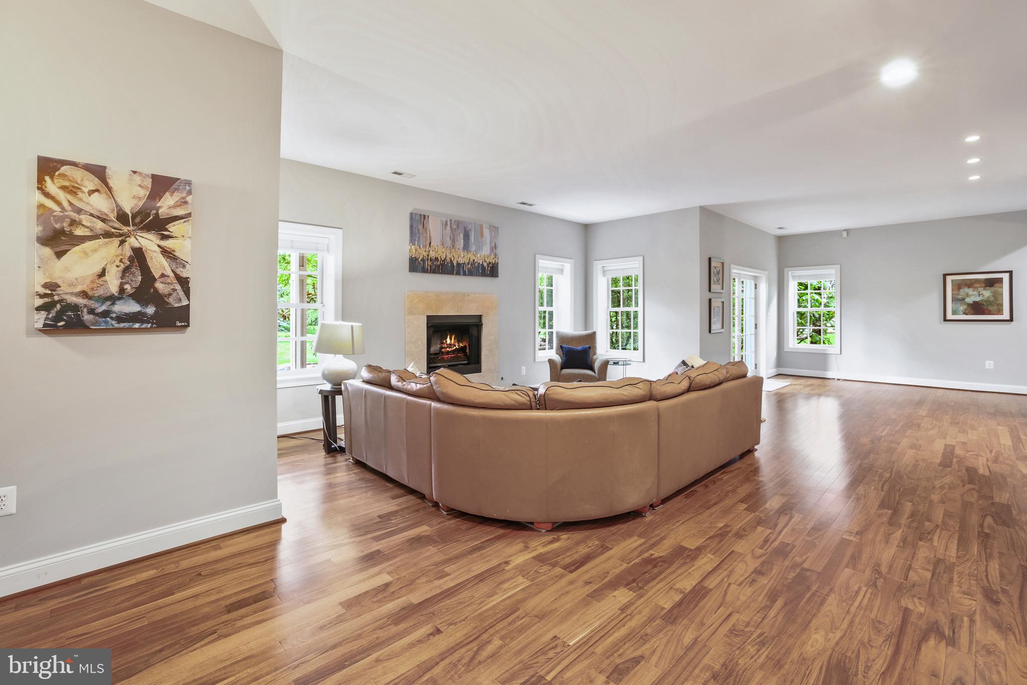 RASPBERRY FALLS - Residential