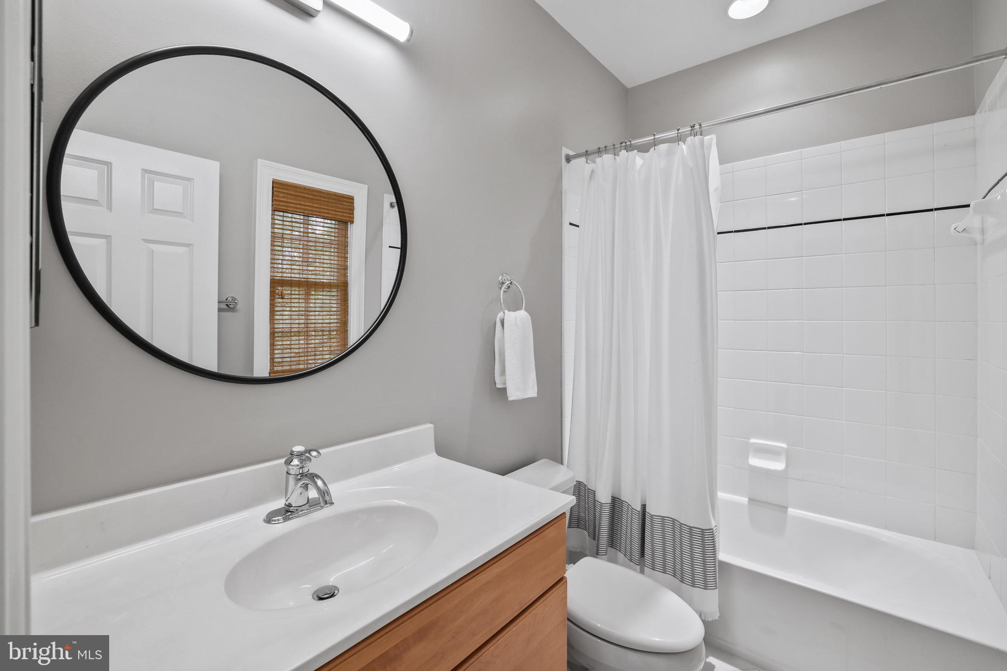 RASPBERRY FALLS - Residential