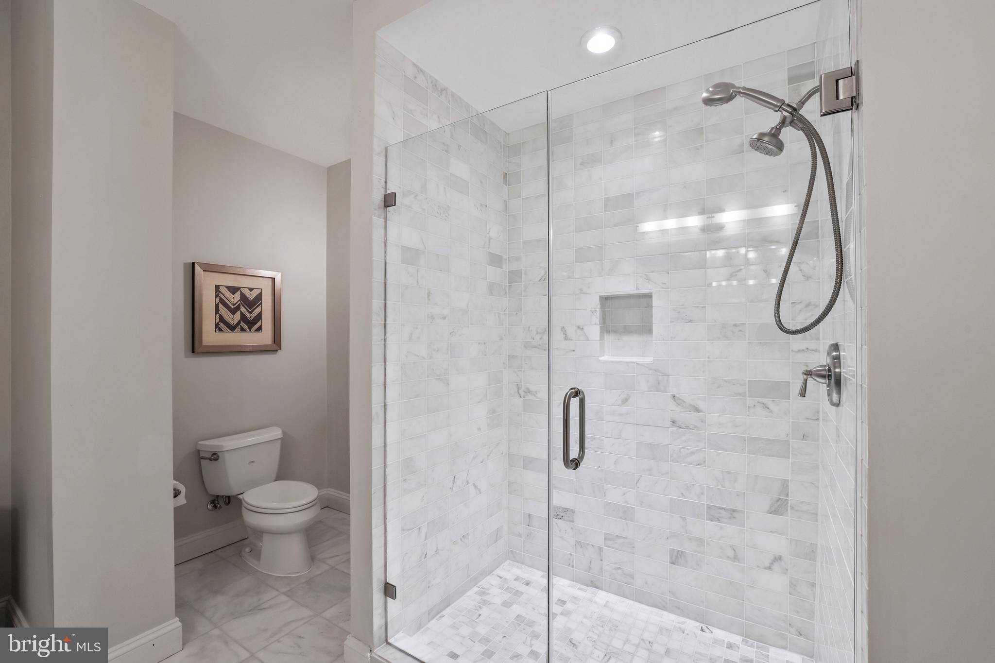 RASPBERRY FALLS - Residential