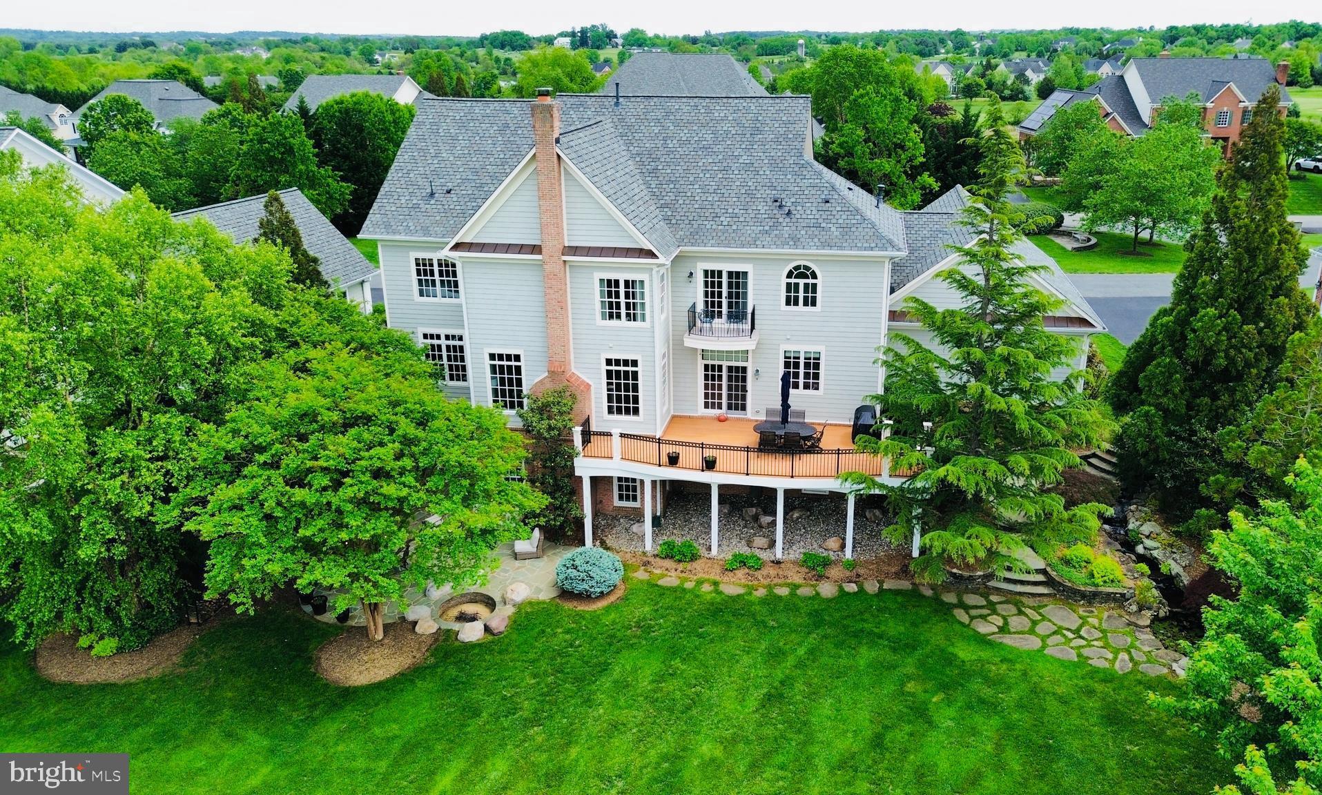 RASPBERRY FALLS - Residential