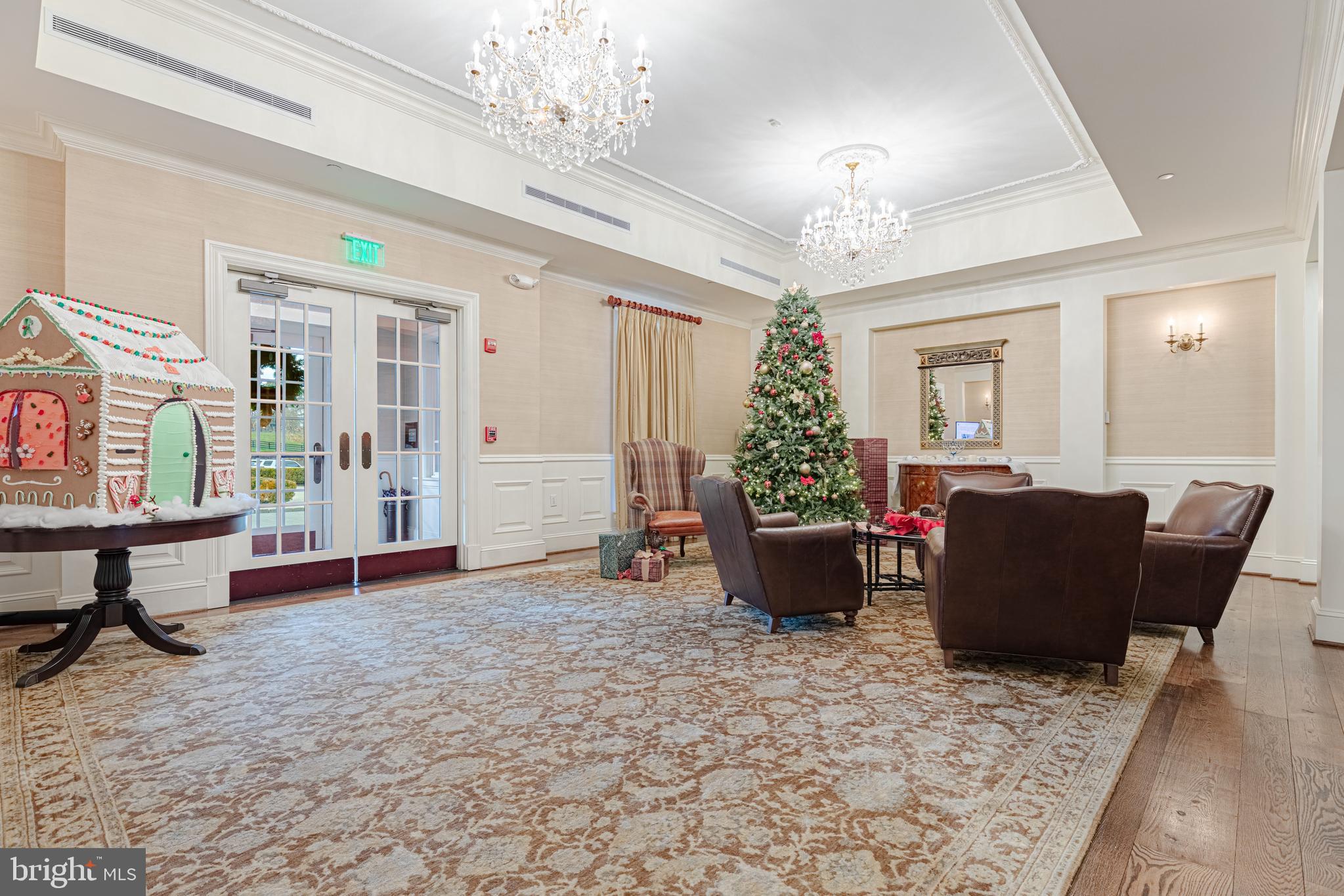 CREIGHTON FARMS - Residential