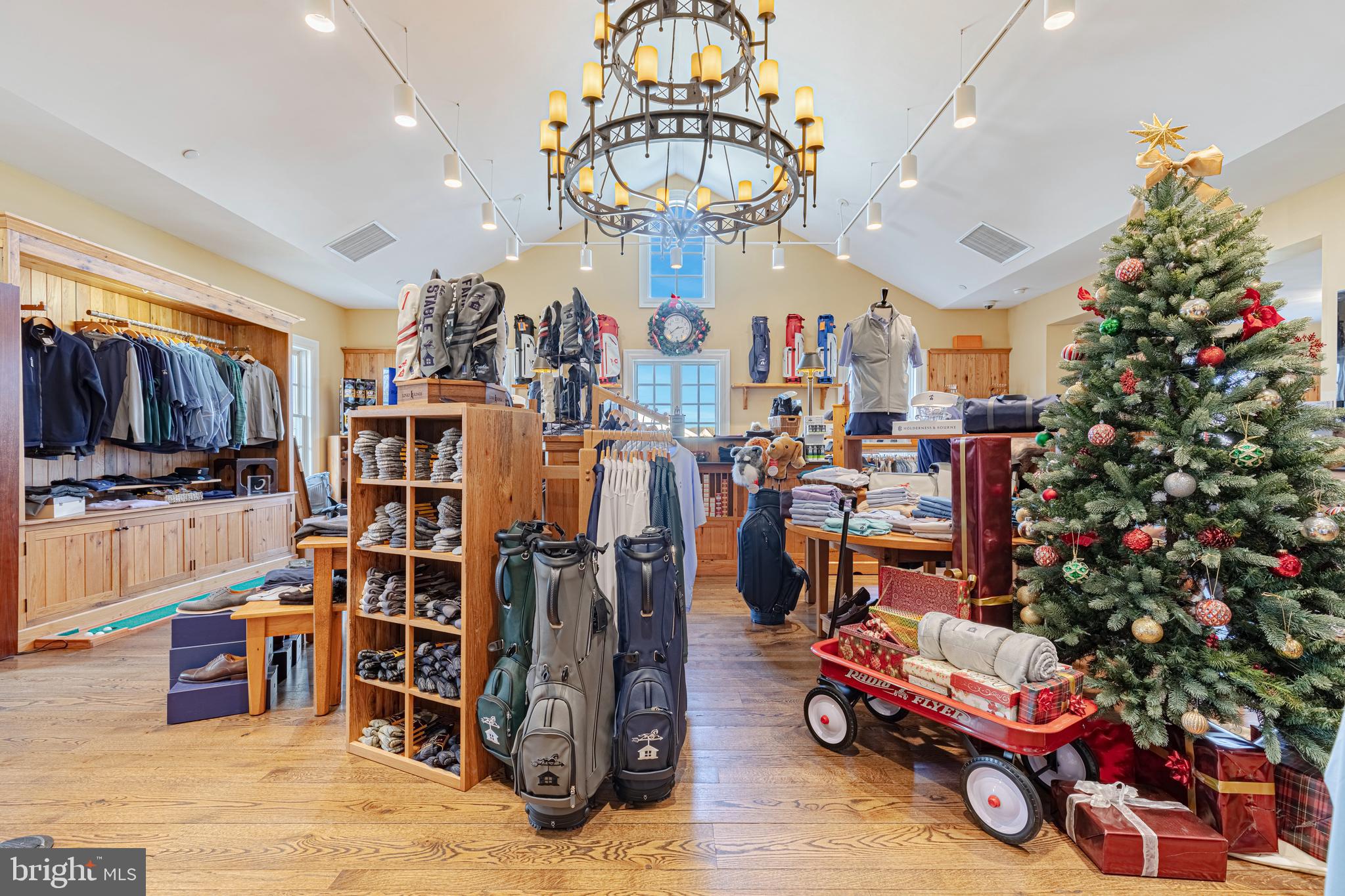 CREIGHTON FARMS - Residential