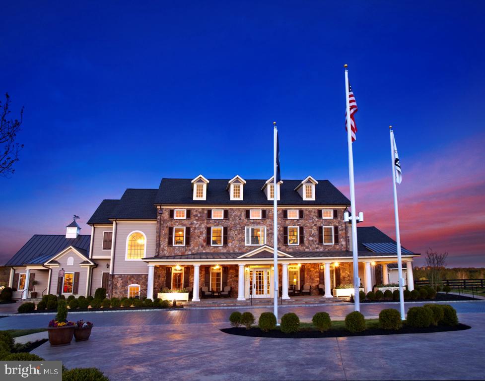 CREIGHTON FARMS - Residential