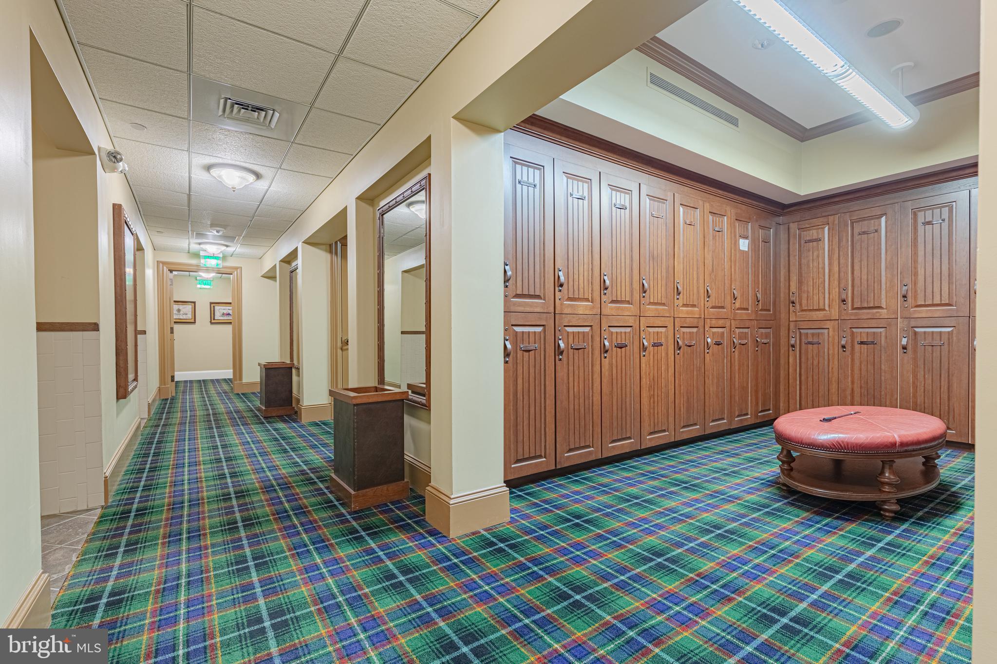 CREIGHTON FARMS - Residential