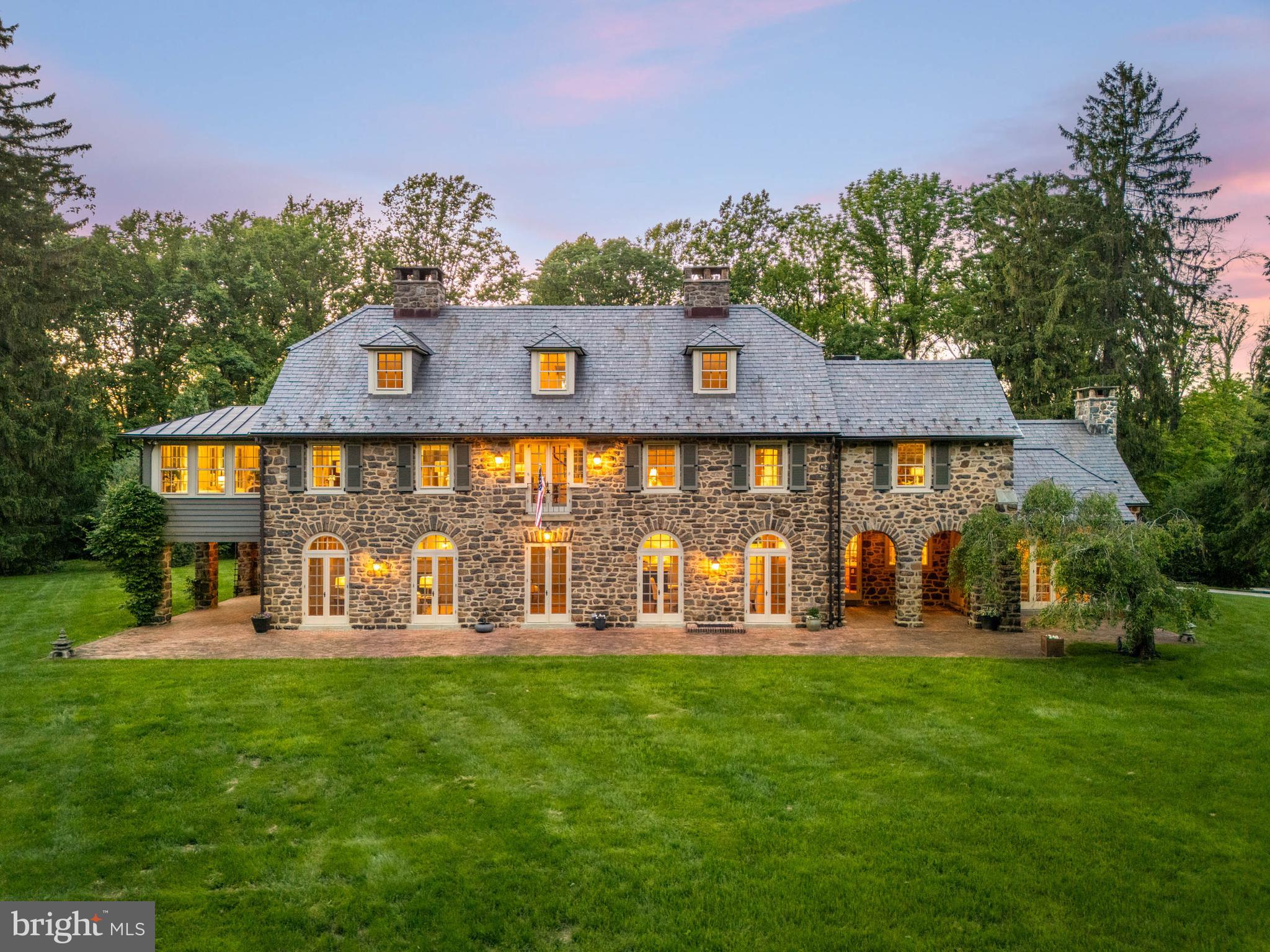 601 MAPLEWOOD ROAD