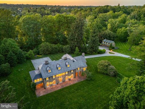 601 MAPLEWOOD ROAD WAYNE PA 19087