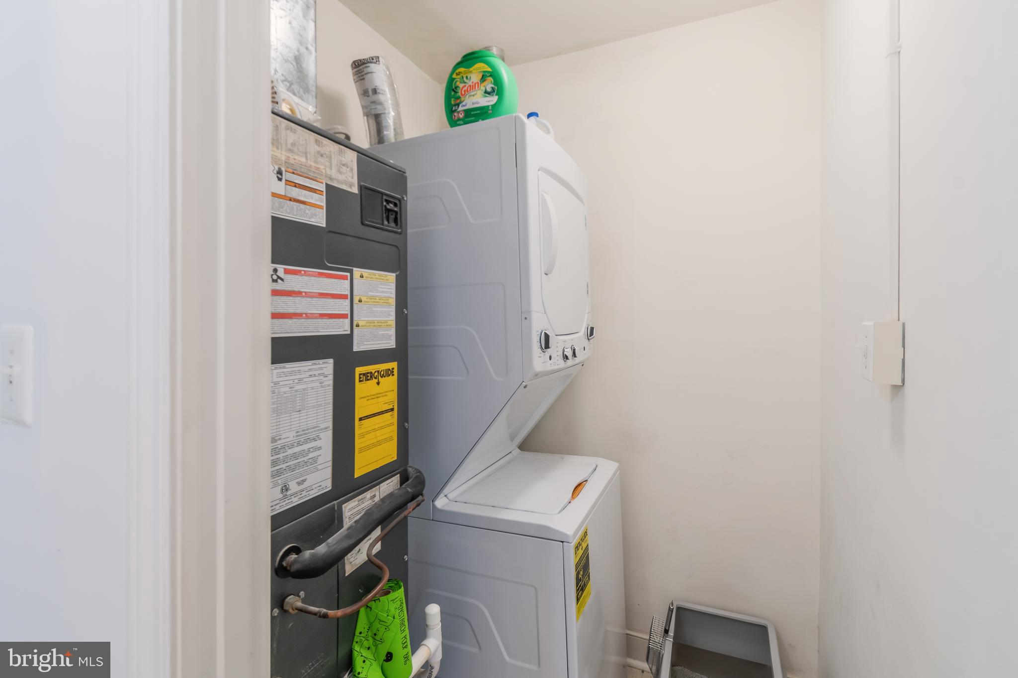 NORTH GREEN CONDOMINIUMS - Residential