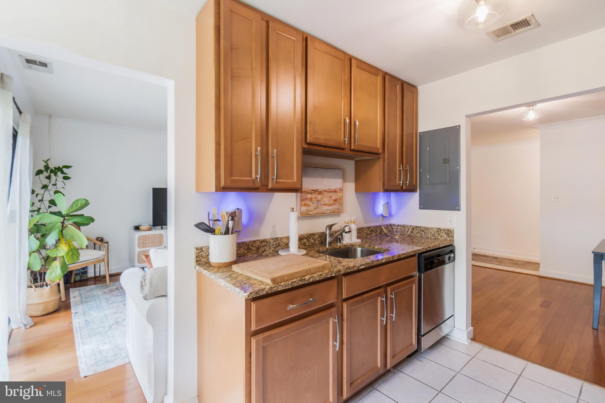 NORTH GREEN CONDOMINIUMS - Residential