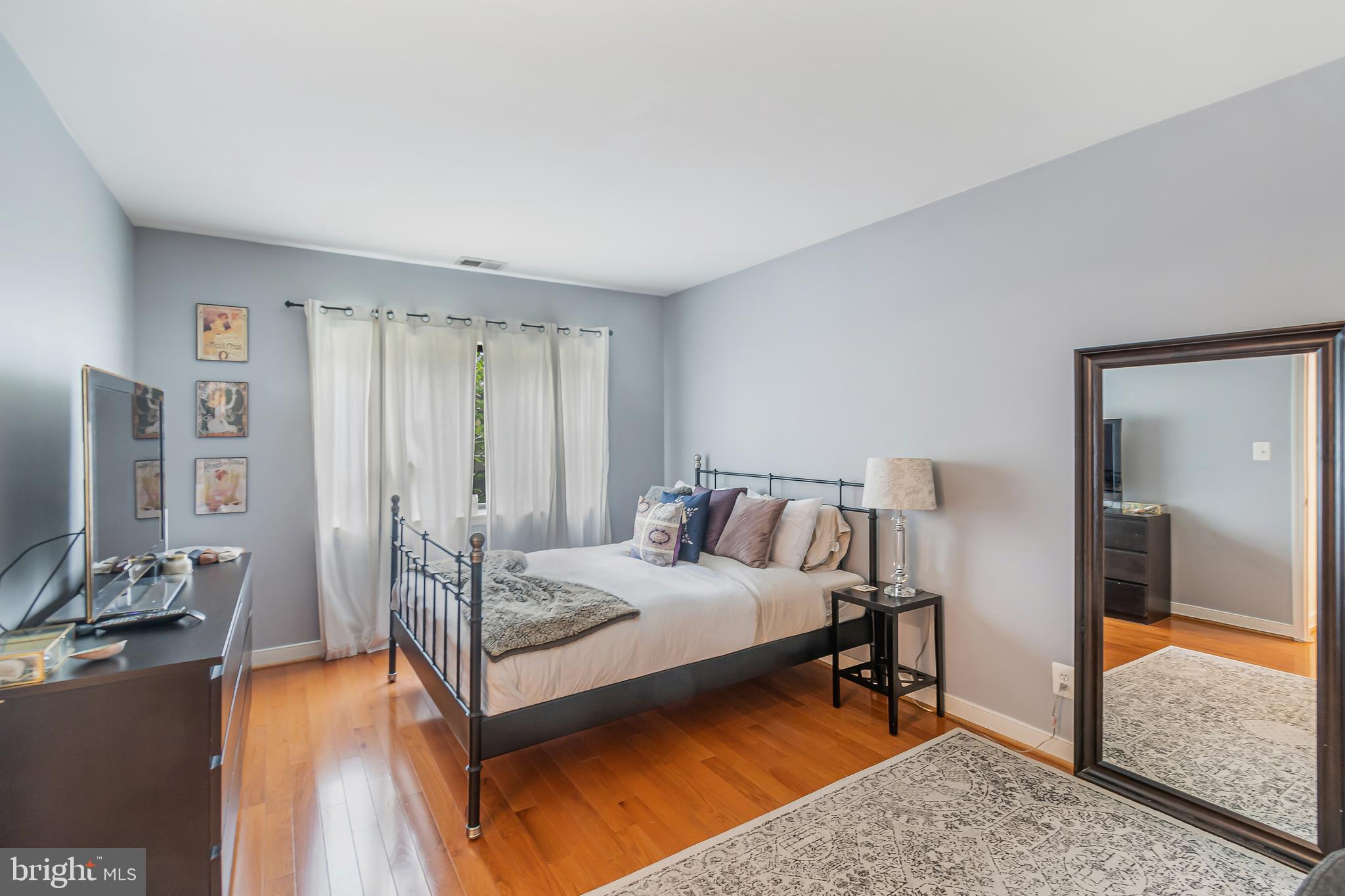 NORTH GREEN CONDOMINIUMS - Residential