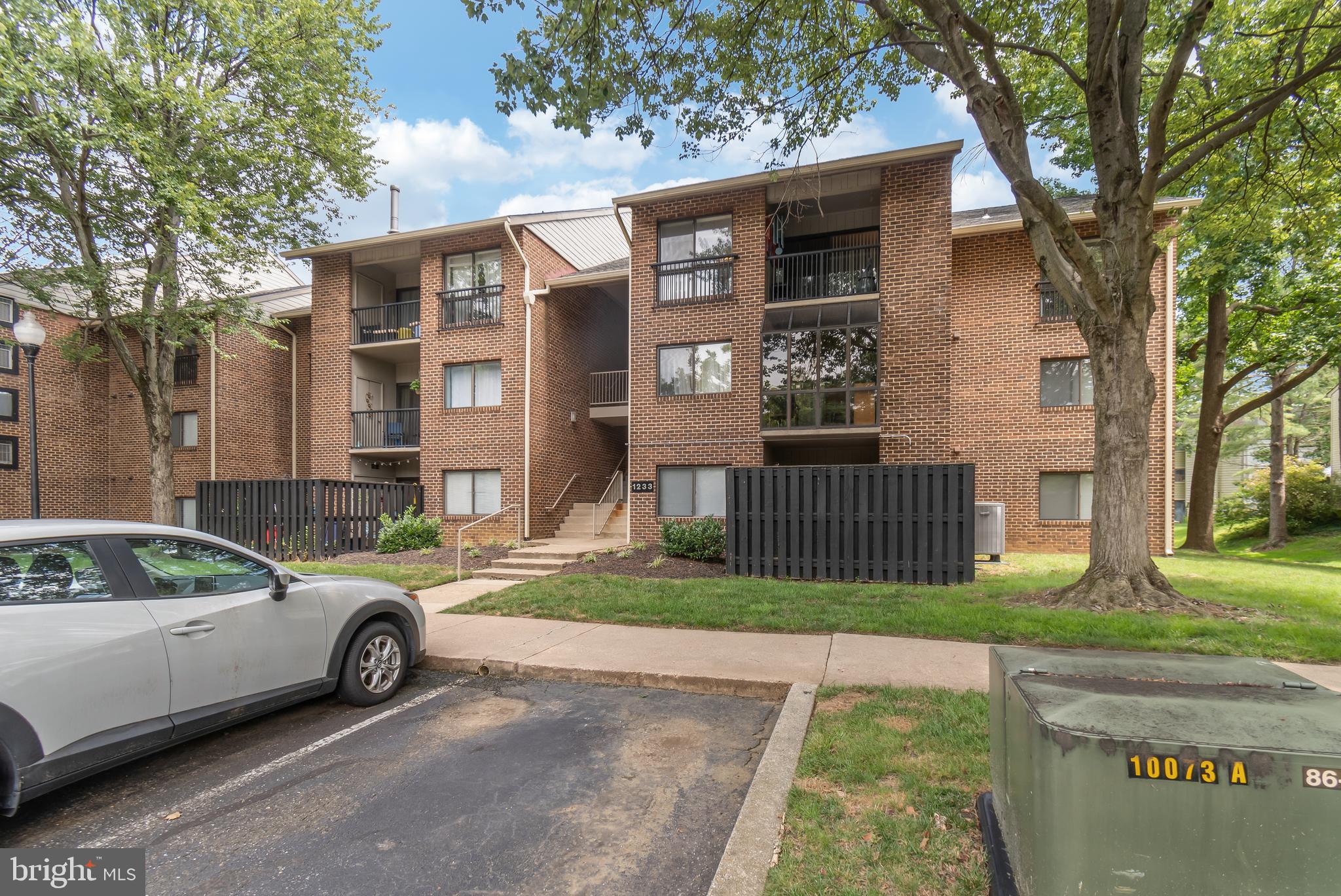 NORTH GREEN CONDOMINIUMS - Residential