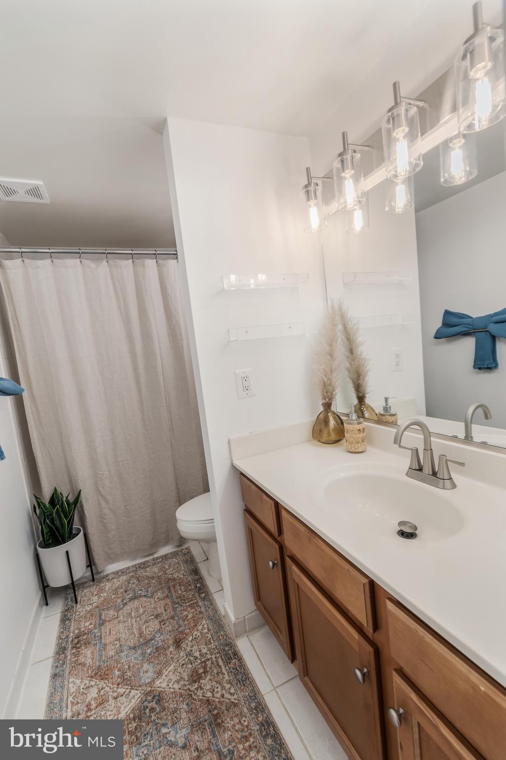 NORTH GREEN CONDOMINIUMS - Residential