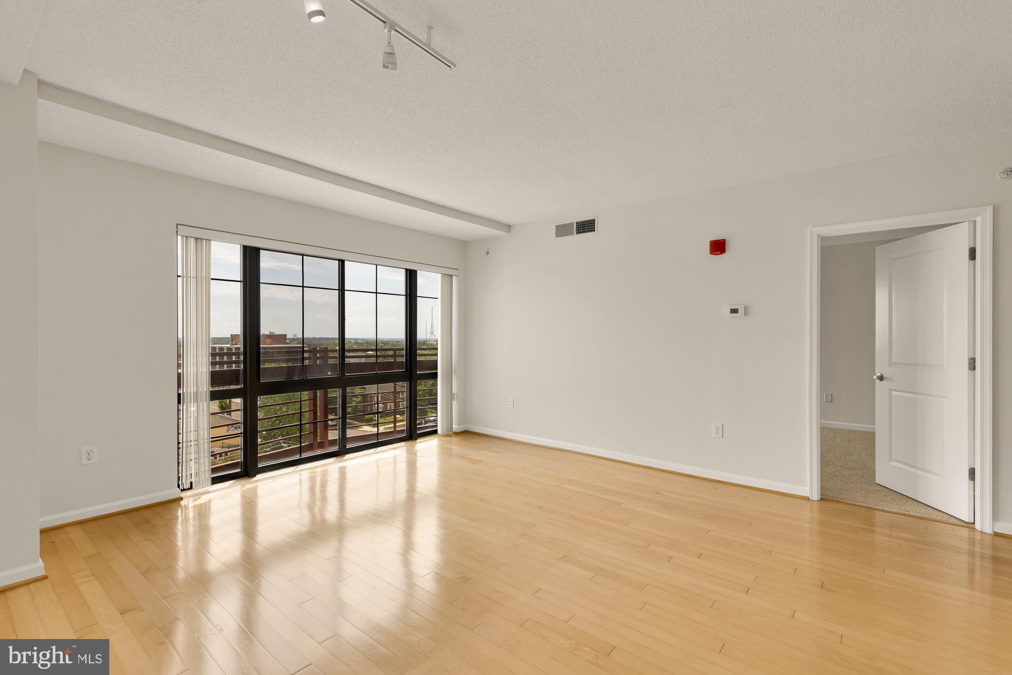 SILVER SPRING - Residential