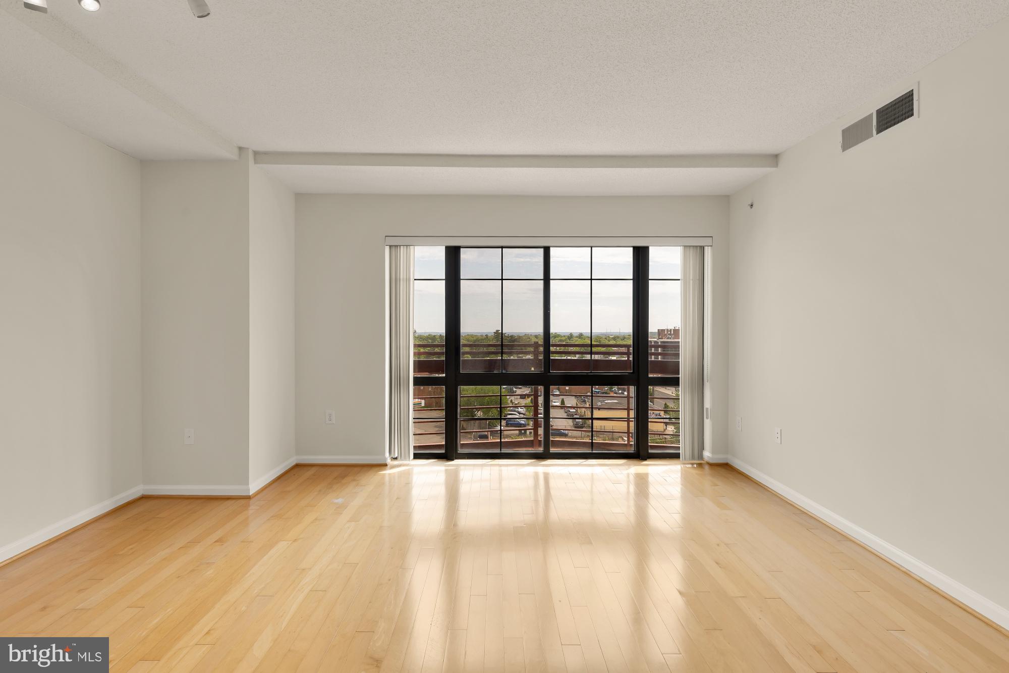 SILVER SPRING - Residential